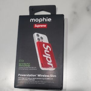 Mophie Supreme Powerstation Wireless Slim Red